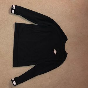 Black nike long-sleeved